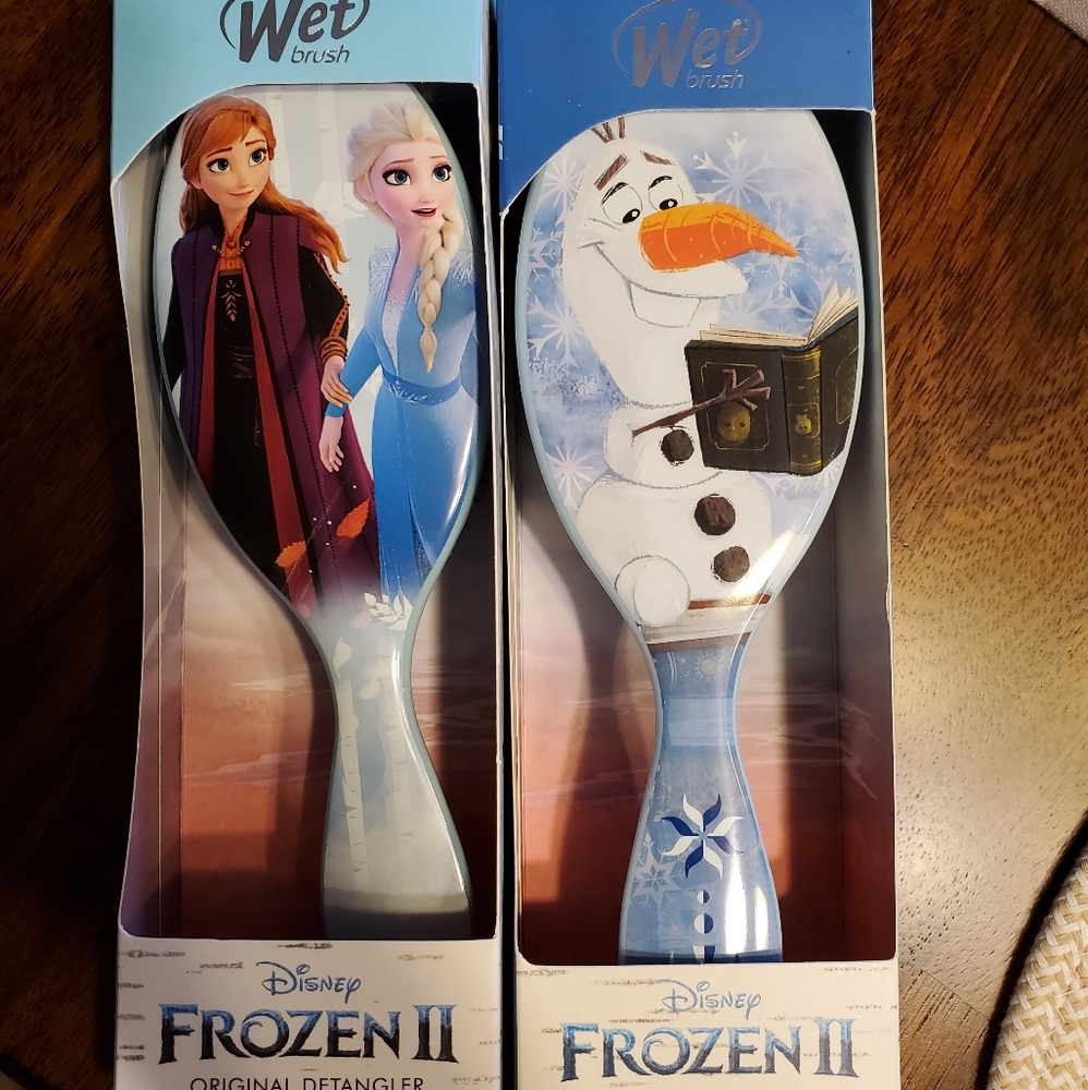 Frozen II WetBrush Pair